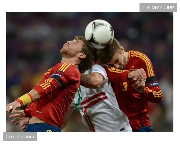 刚刷到杰拉德·皮克的家居照——家具比我家还值一套房，整个人懵了